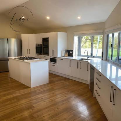 Lodge On St Georges Havelock North Bagian luar foto